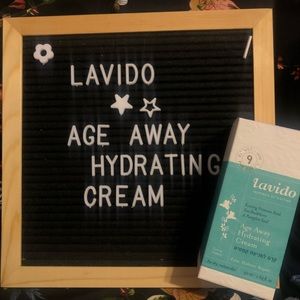 Age away hydrating cream